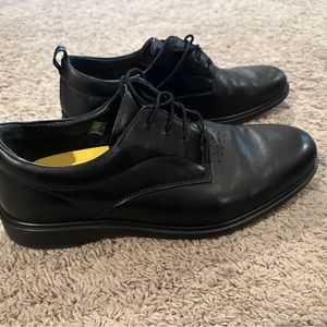 Men's Amberjack black dress shoes. Size 11.5.